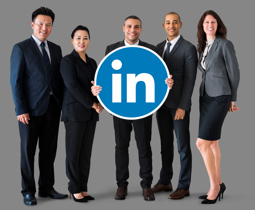 Read more about the article Simplest & Most Powerful LinkedIn Strategy for Coaches